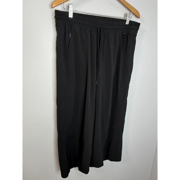 Athleta Avenue Wide Leg Crop Pant Black Sz 12P Lightweight Commute - Picture 4 of 13